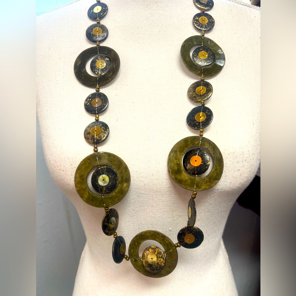 NWOT Cato’s 18” long Green & copper necklace